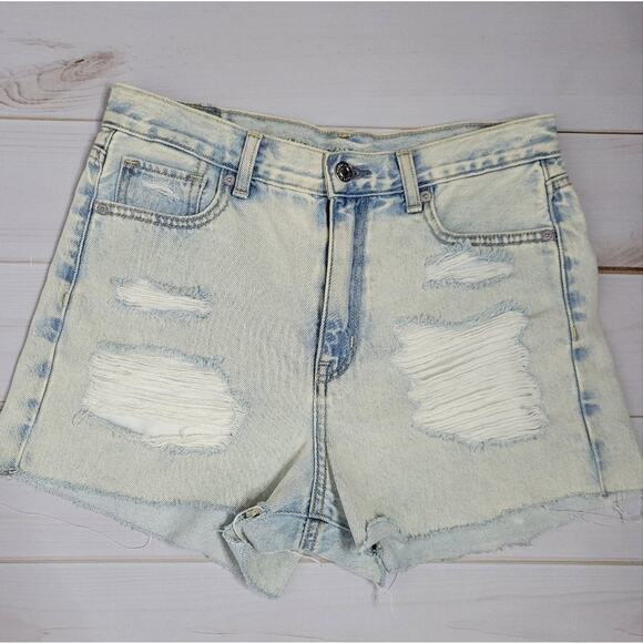 American Eagle Distressed Light Wash Mom Short, size 4 - Picture 1 of 8